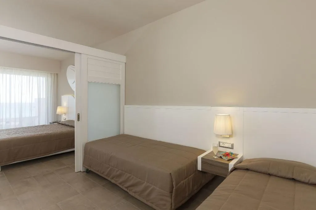 FAMILY ROOM SEA VIEW POOL VIEW Room, Rodos Princess Beach Hotel, Rhodes