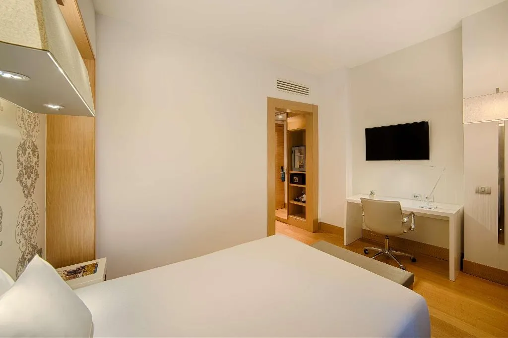 SINGLE STANDARD Room, NH Collection Milano Touring, Milan