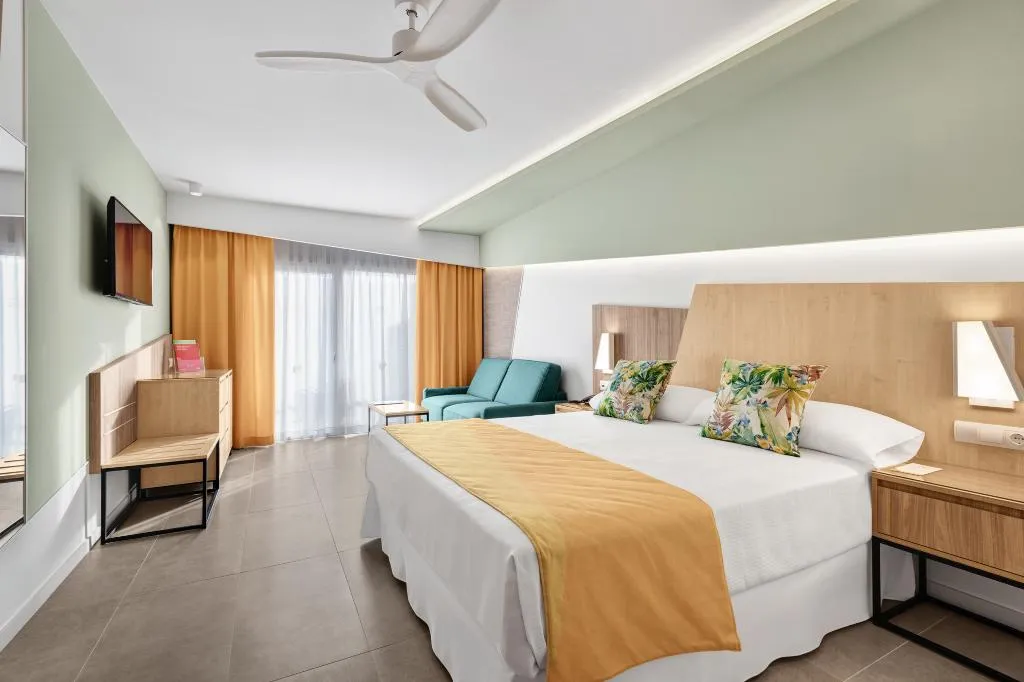 Double or Twin WITH BALCONY Room, Hotel Riu Playa Park - 0'0 All Inclusive, Majorca