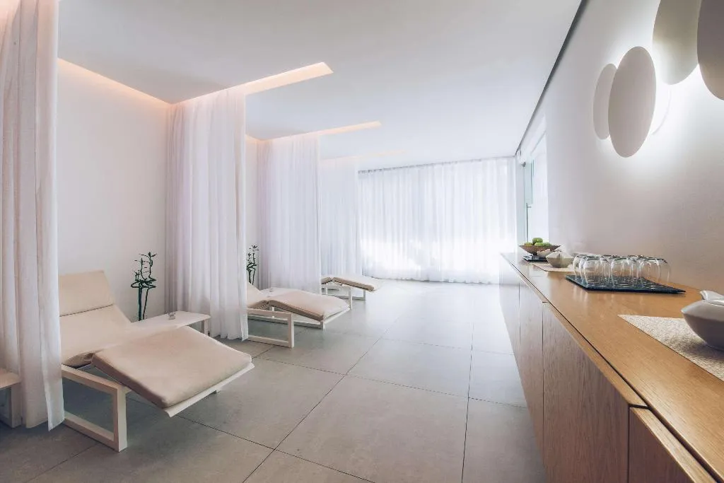Sports and Entertainment, Iberostar Selection Lisboa, Lisbon