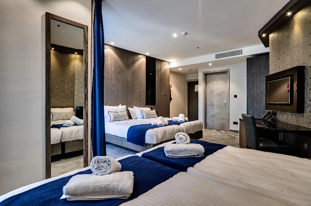 Double or Twin SUPERIOR Room, The District Hotel, Malta