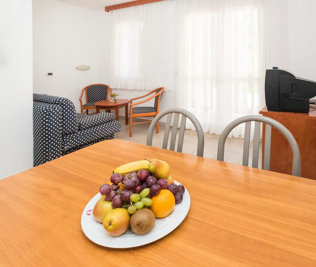 APARTMENT CAPACITY 4 Room, Apartments Polynesia Plava Laguna, Istria