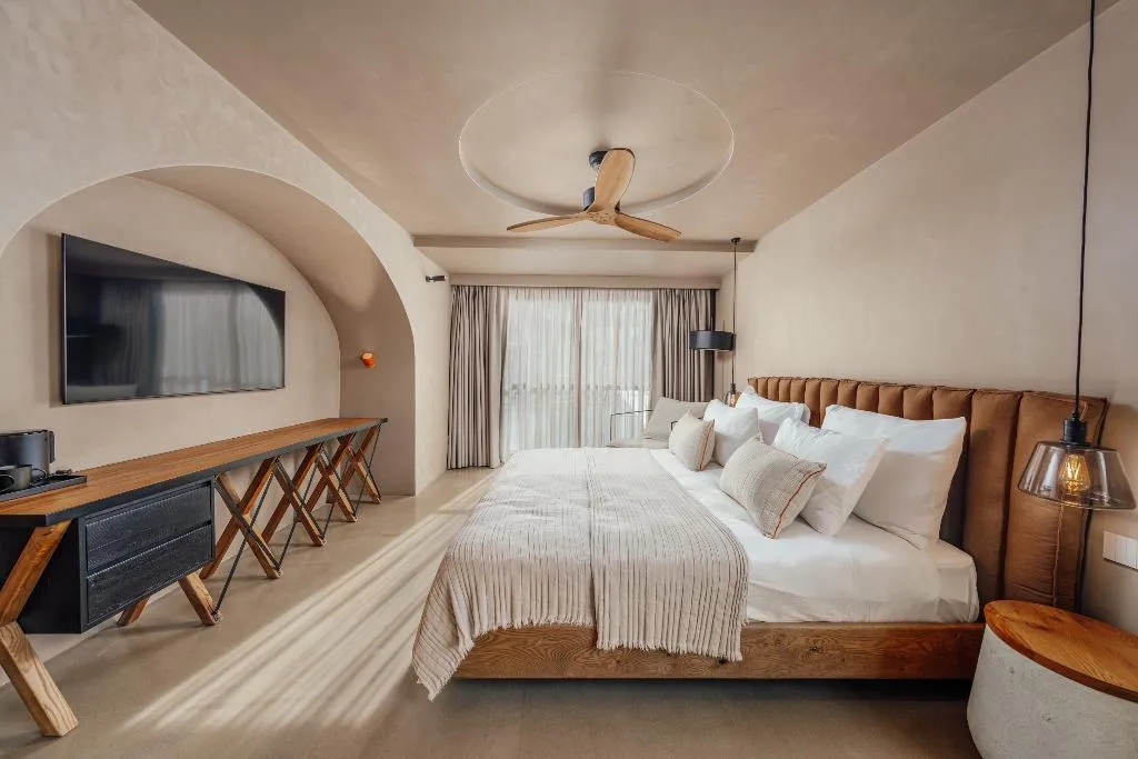 DOUBLE DELUXE QUEEN BED Room, Roome, Dalaman