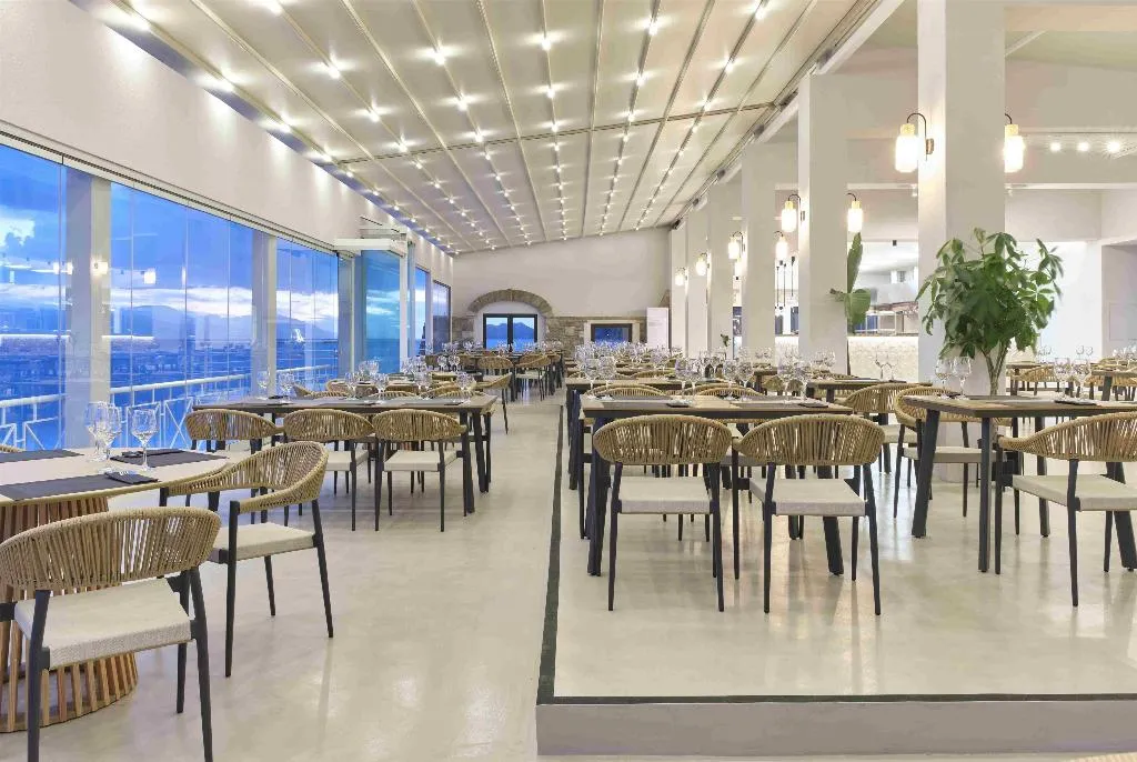 Restaurant, Ramada by Wyndham Loutraki Poseidon Resort, Kalamata
