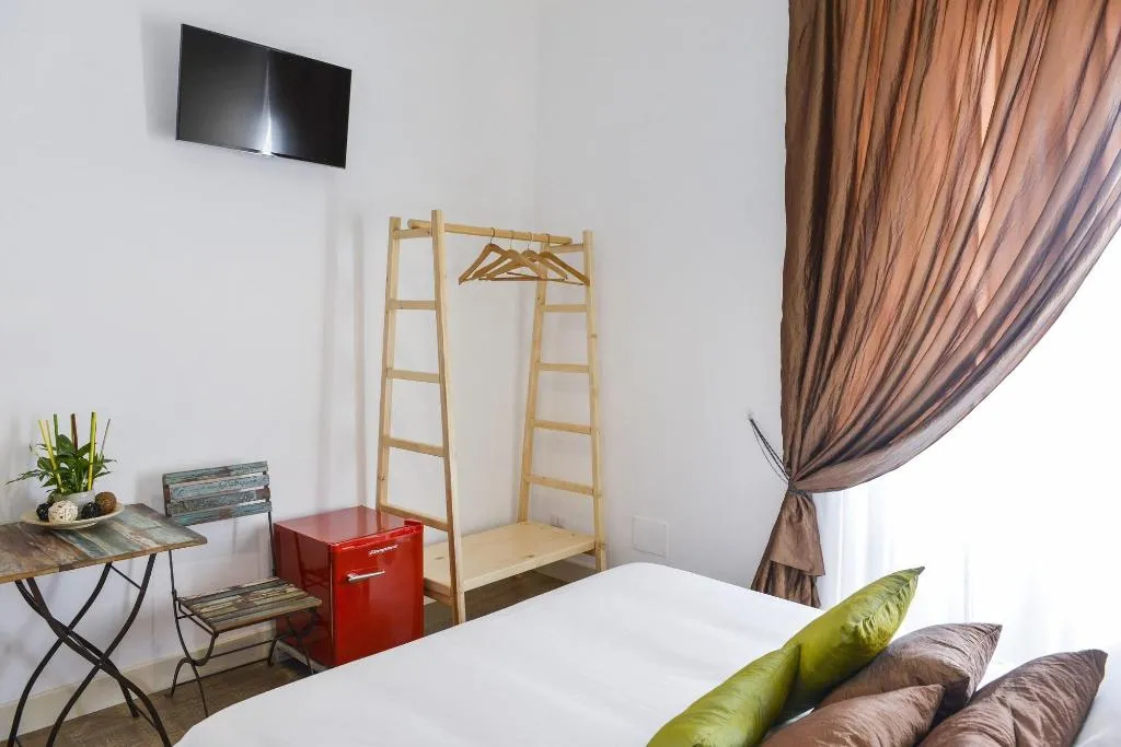 Room, Adelina Guesthouse, Naples