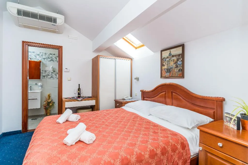 QUADRUPLE STANDARD Room, Dubrovnik, Dubrovnik
