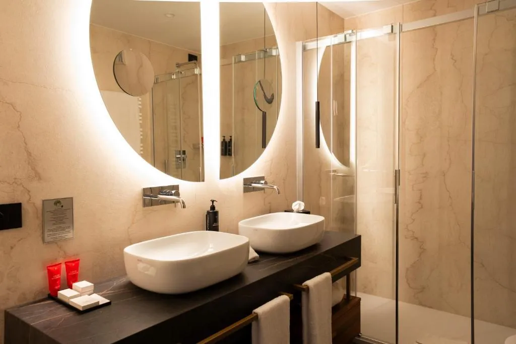 JUNIOR SUITE GRAND WITH VIEWS Room, Duomo Hotel & Apartments, Milan
