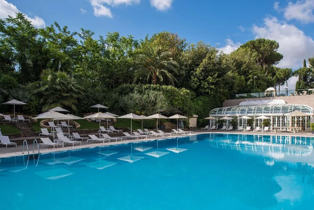 Pool, Rome Cavalieri, A Waldorf Astoria Hotel, Rome