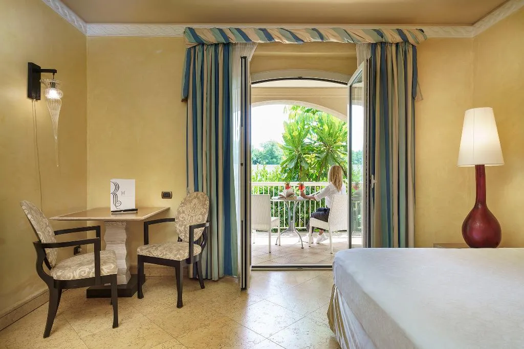 Double or Twin DELUXE Room, Romano Palace, Catania