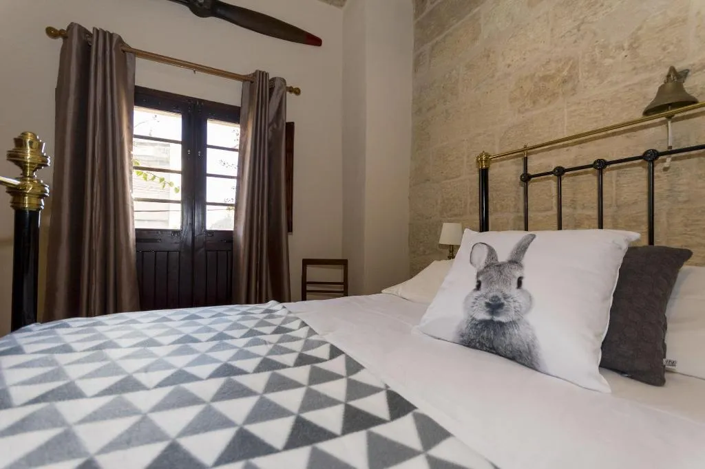Room, The Burrow Guest House, Malta