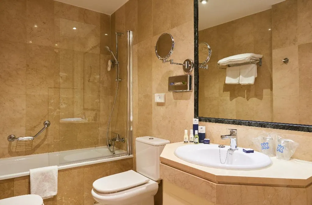 FAMILY ROOM STANDARD Room, Suites Barrio de Salamanca, Madrid