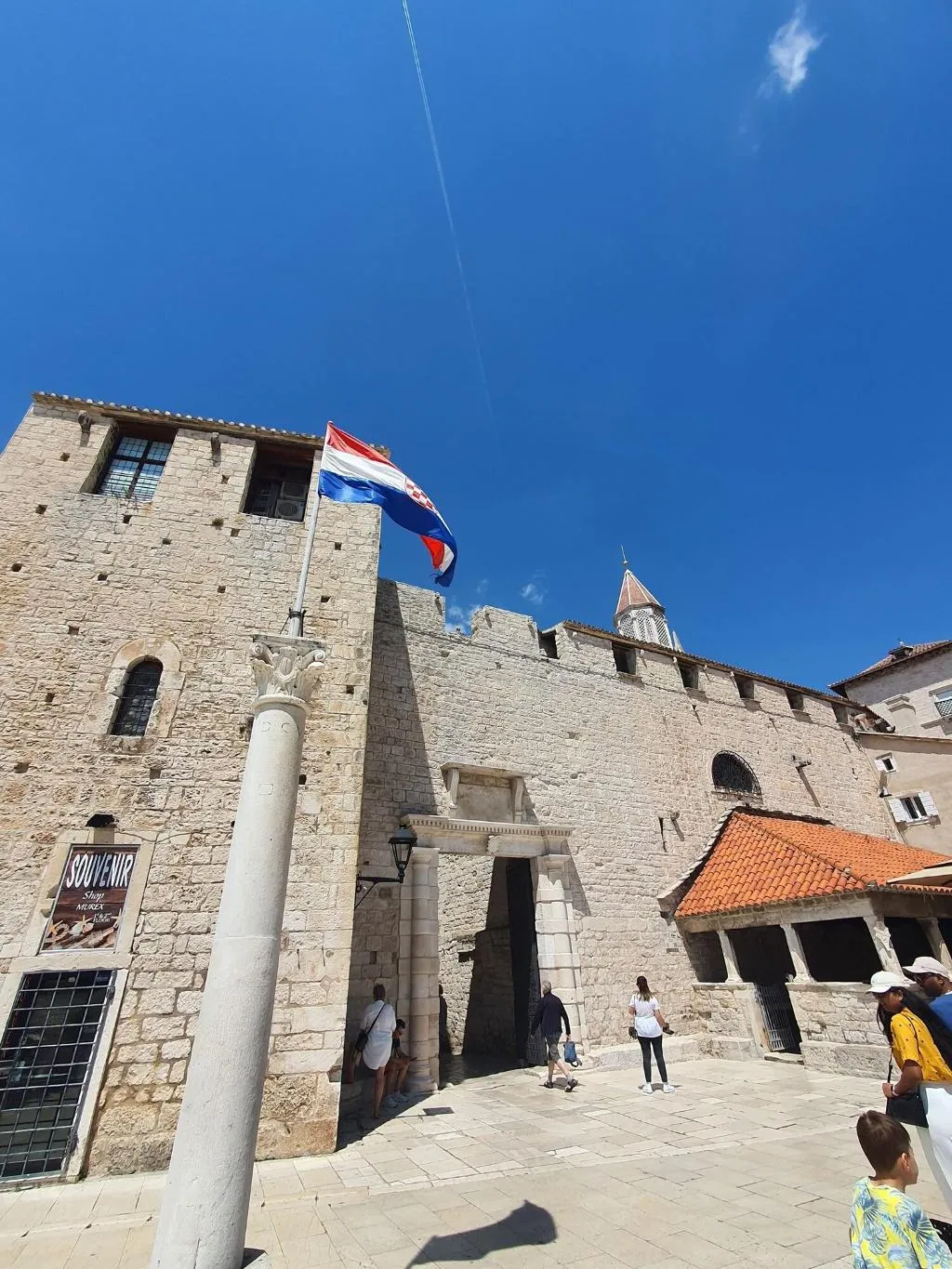 Sports and Entertainment, Violeta Hvar, Split