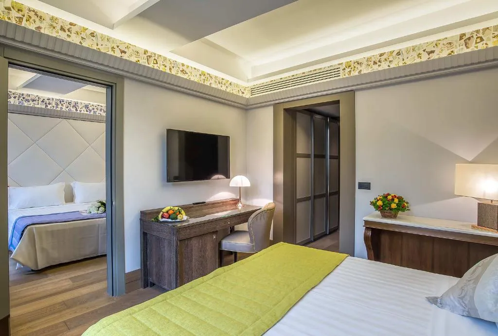 SUITE DELUXE TWO BEDROOM Room, Martis Palace Hotel, Rome