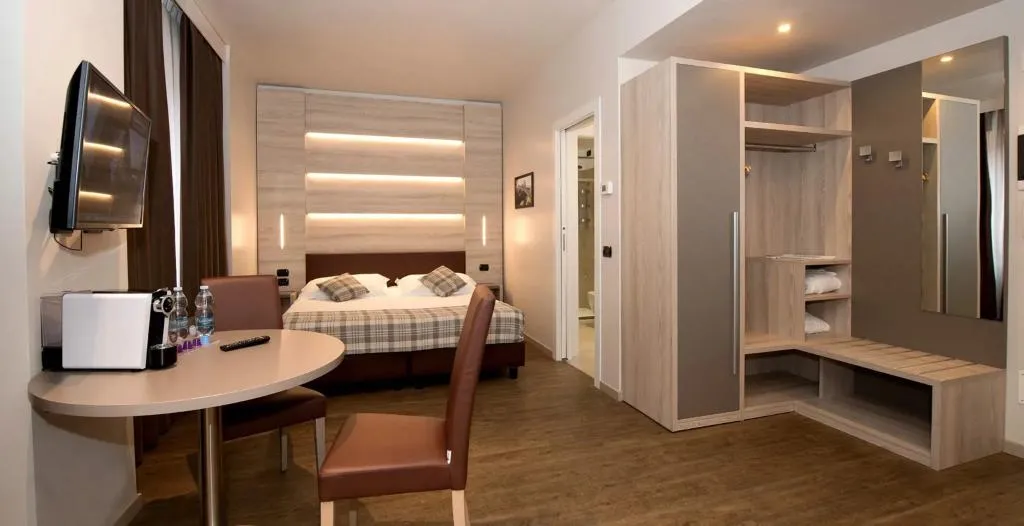 QUADRUPLE SUPERIOR Room, Duomo Hotel & Apartments, Milan