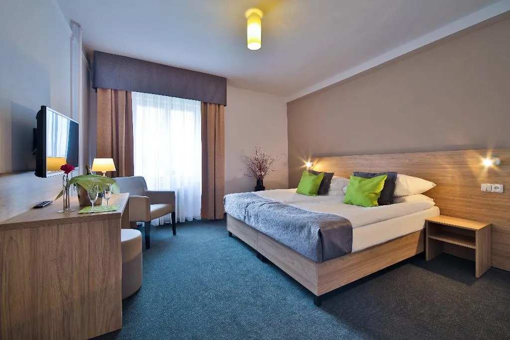 Double or Twin STANDARD Room, Atlantic Hotel Prague, Prague