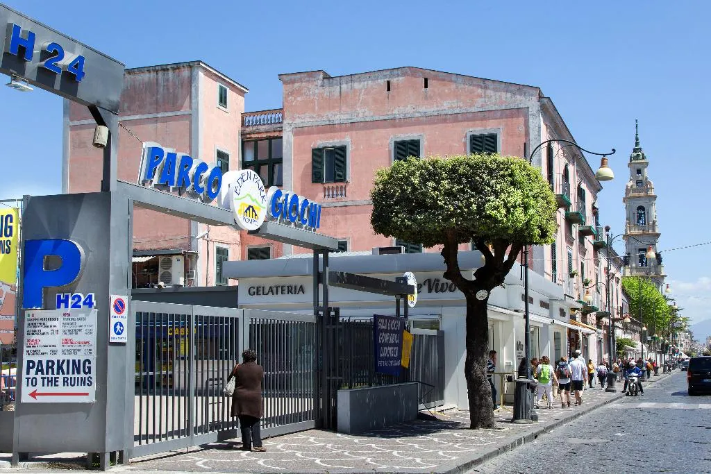 General view, Casa Pacifico Pompei, Naples