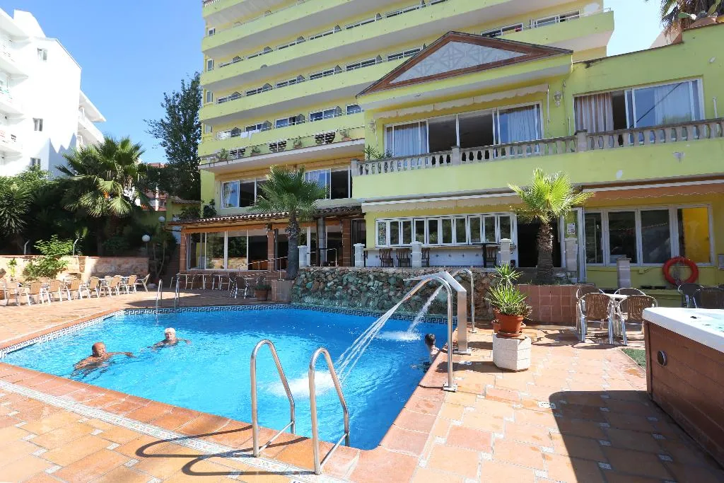 Pool, Manaus, Majorca
