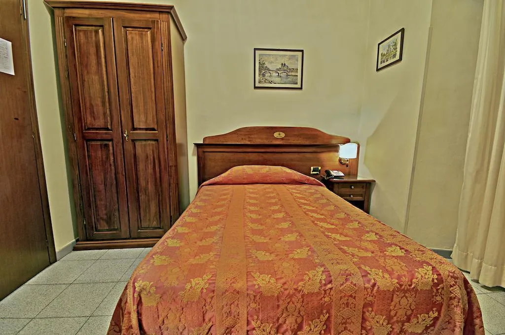 SINGLE STANDARD Room, Hotel Pavone, Milan