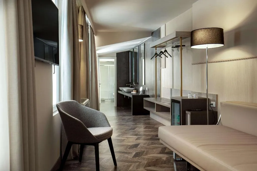 DOUBLE SUPERIOR Room, Cosmopolita Hotel Rome, Tapestry Collection by Hil, Rome