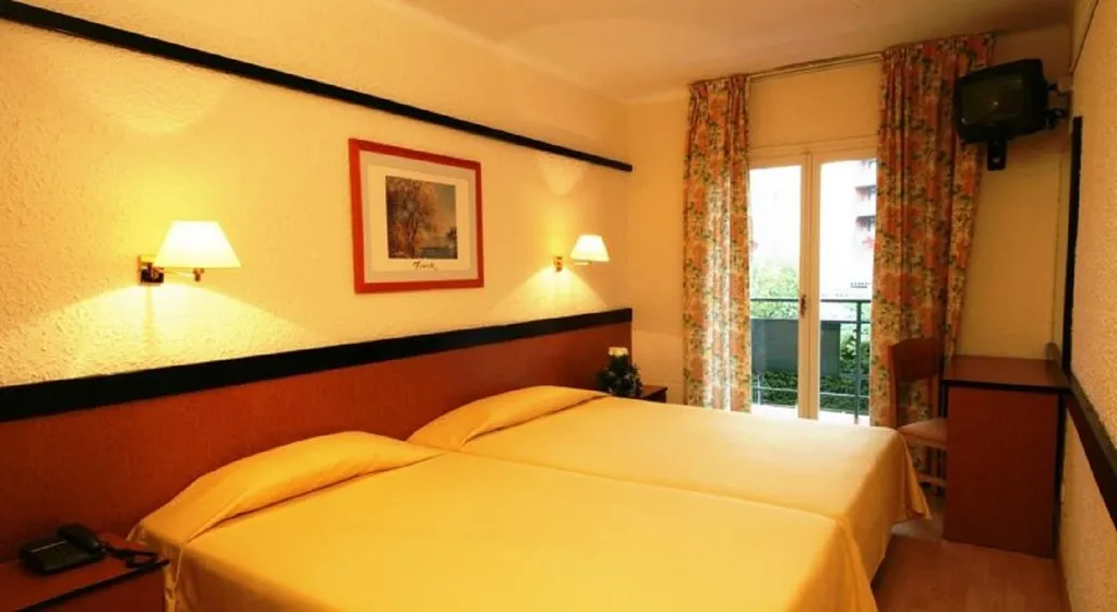 DOUBLE SINGLE USE ECONOMY Room, The BandB by Guitart Hotels, Costa Brava