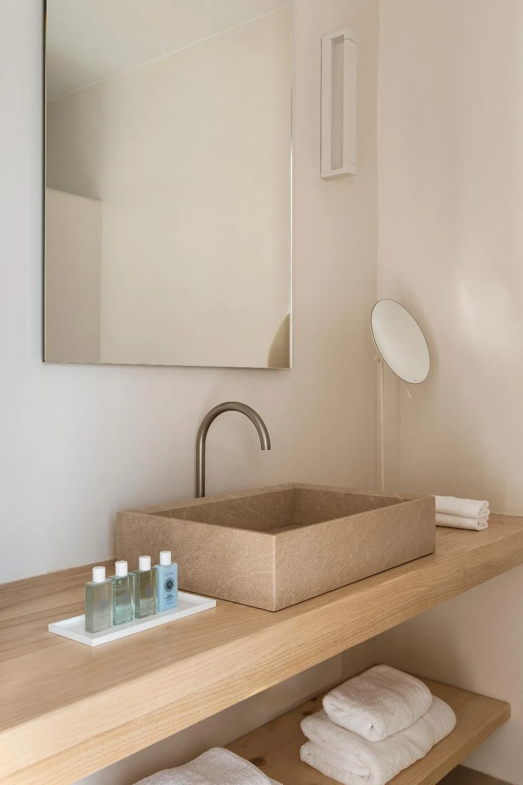 Double or Twin DELUXE GARDEN VIEW Room, Amaria Beach Resort, Athens