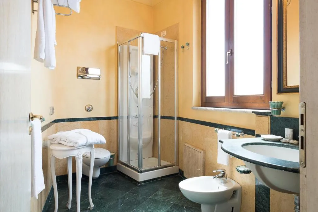 TRIPLE STANDARD Room, Vecchio Borgo, Palermo