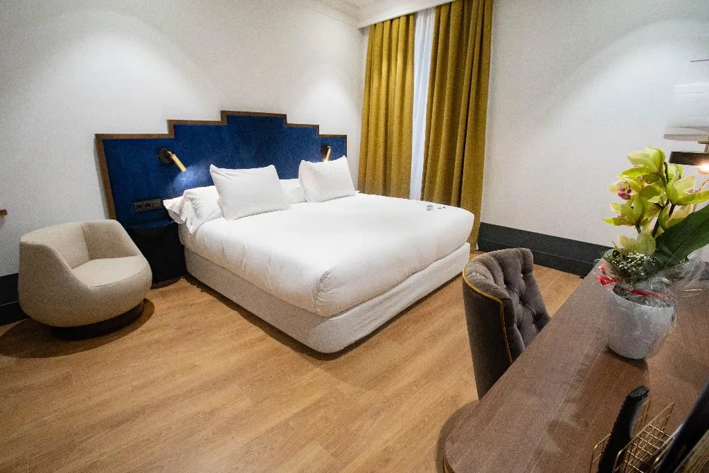 DOUBLE STANDARD Room, Soho Boutique Congreso, Madrid