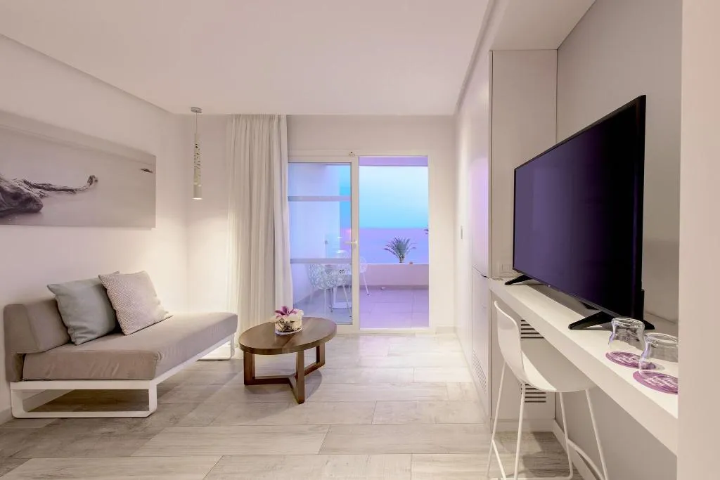 TRIPLE TWO BEDS Room, Hotel Garbi Ibiza & Spa, Ibiza