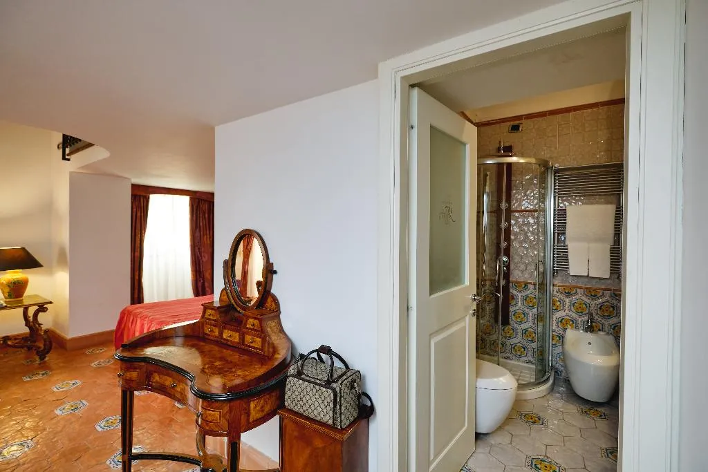 QUADRUPLE STANDARD Room, Botanico San Lazzaro, Naples