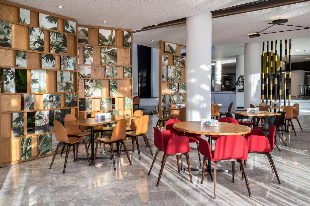 Restaurant, Barcelo Sevilla Renacimiento, Seville