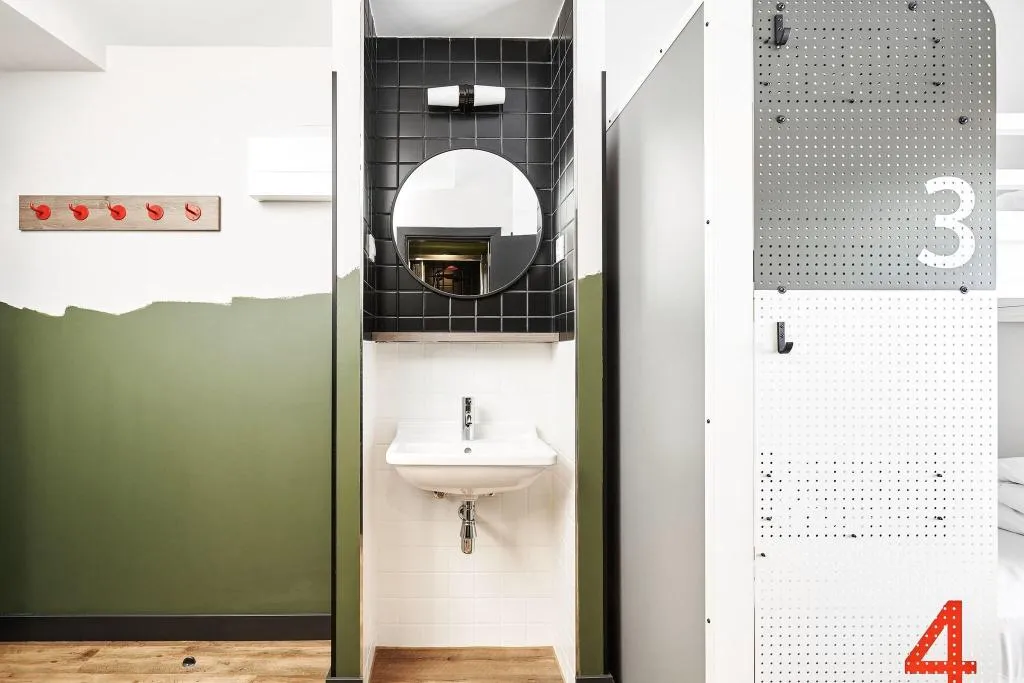 QUADRUPLE BUNK BED Room, Generator Madrid, Madrid