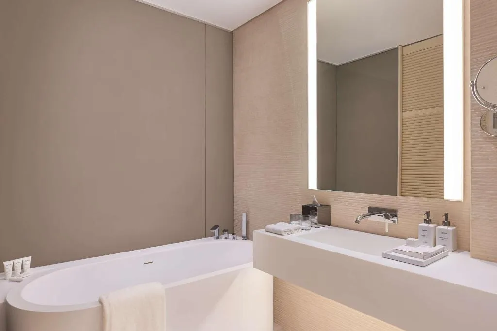 SUITE SEA VIEW KING BED Room, Radisson Beach Resort Palm Jumeirah, Dubai
