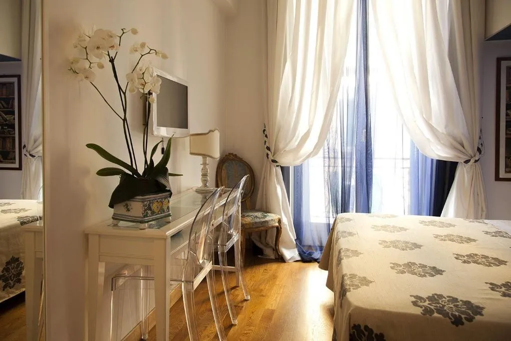 Room, B&B Orsini46, Naples