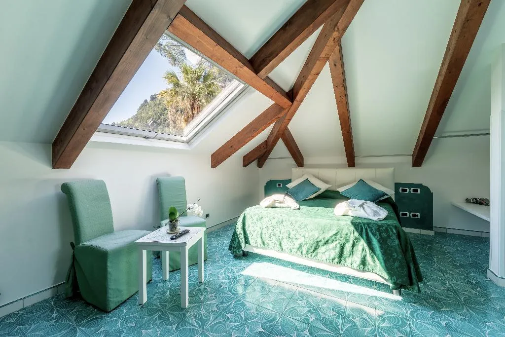 JUNIOR SUITE STANDARD Room, Hotel Villa Annalara, Naples