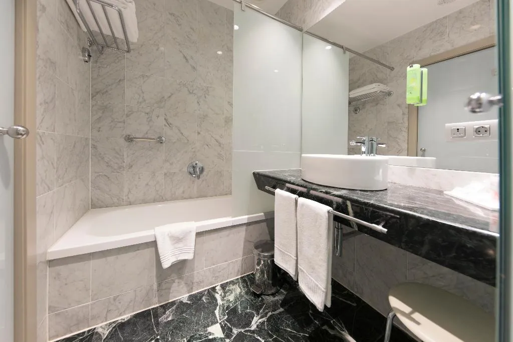 DOUBLE COMFORT Room, Gran Hotel Havana 4*Sup by Escampa Hotels, Barcelona
