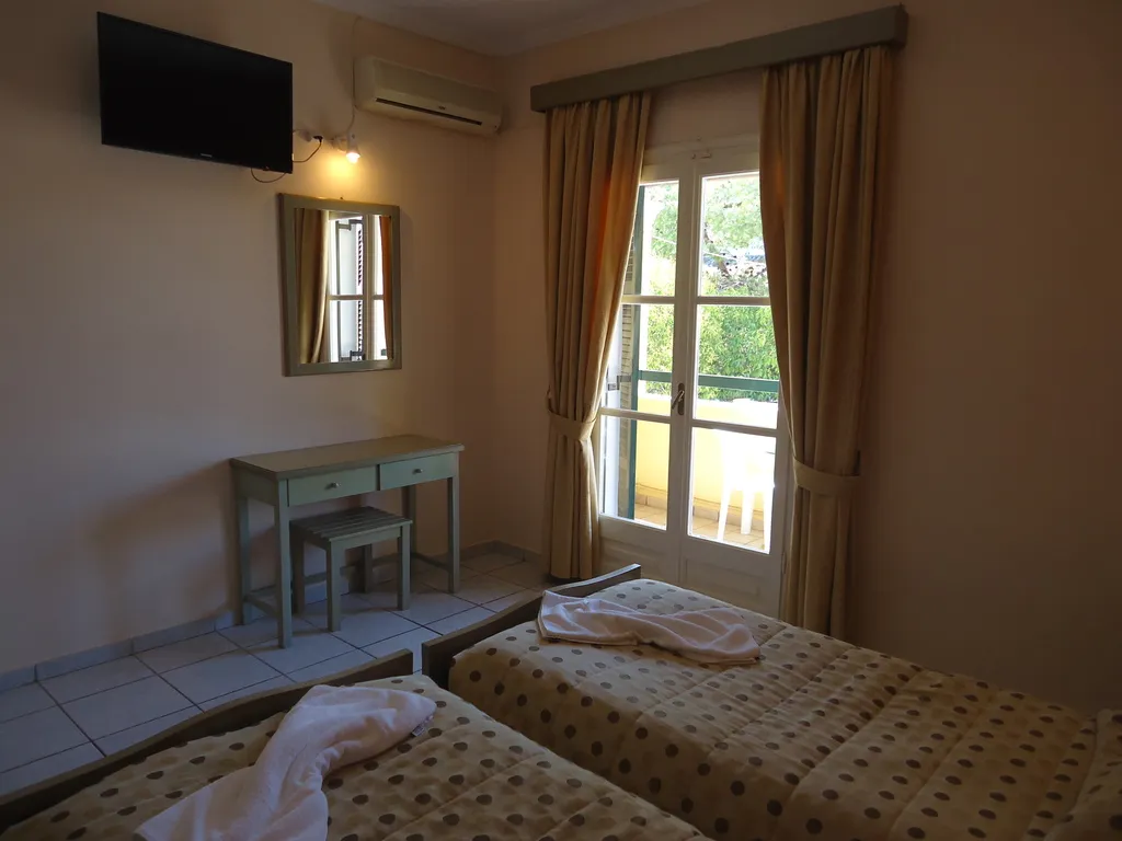 STUDIO GARDEN VIEW Room, Matoula, Corfu