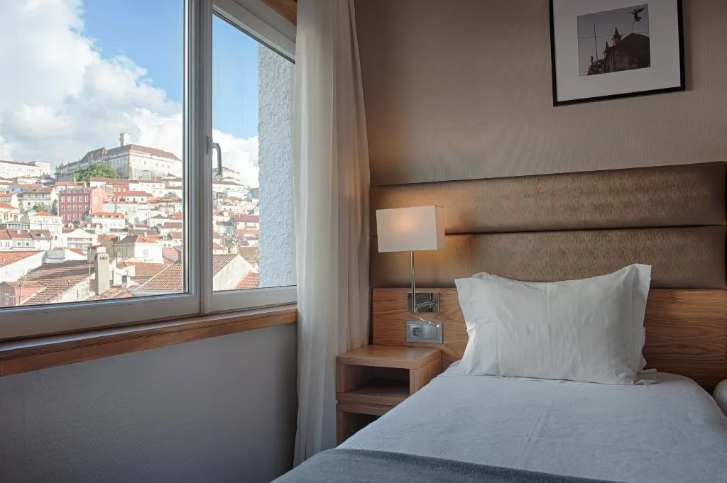 DOUBLE CLASSIC QUEEN BED Room, Oslo Coimbra, Porto