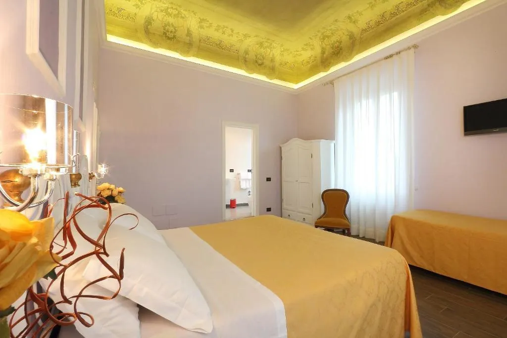 QUADRUPLE STANDARD Room, Ferrucci, Florence