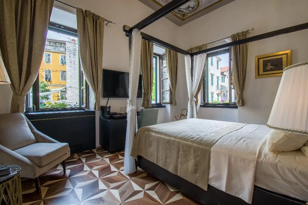 DOUBLE PREMIUM Room, Palace Divnic by Armerun Heritage Hotel, Split