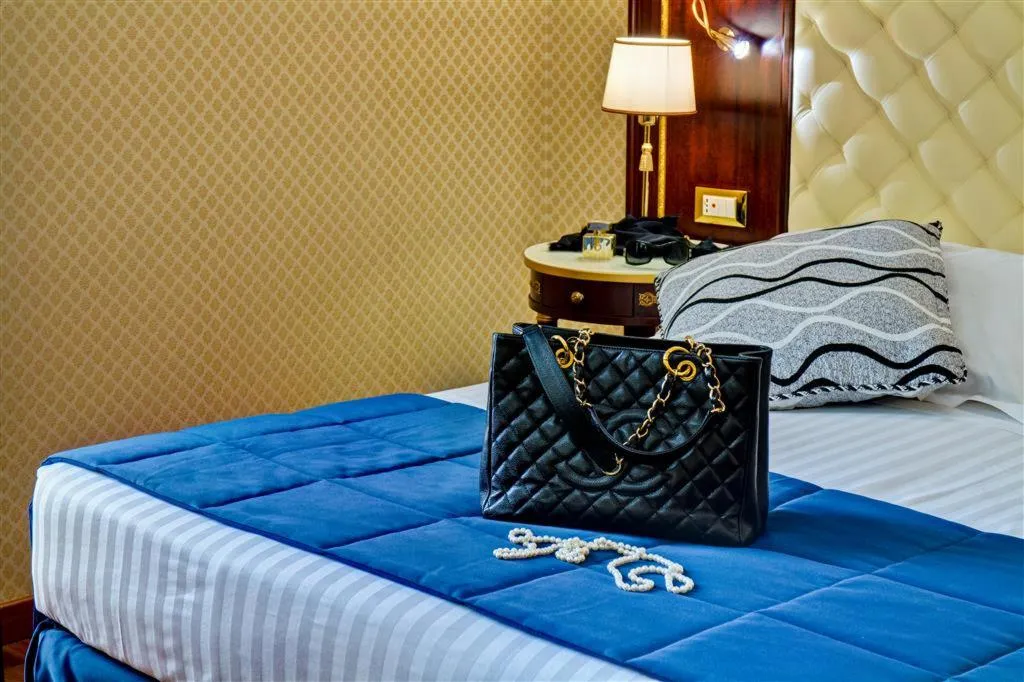 Room, Mondial, Rome