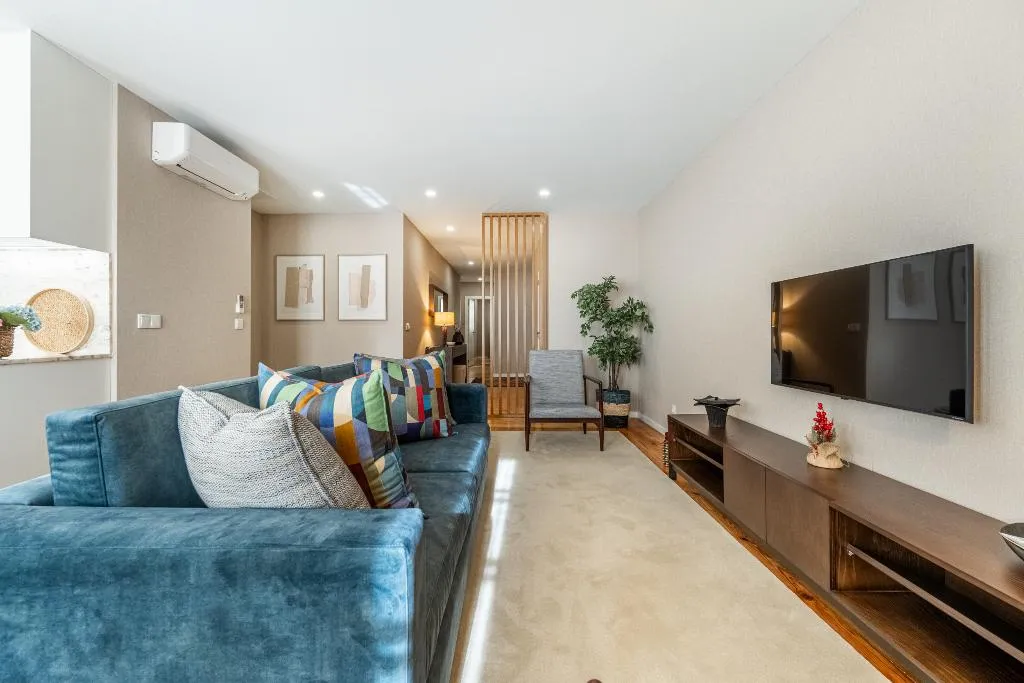 APARTMENT THREE BEDROOMS TWO BATHROOMS Room, Casas do Porto - Ribeira Apartments, Porto