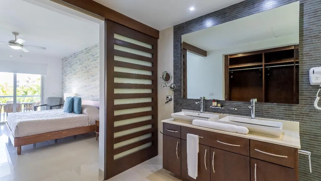SUITE DELUXE TWO BEDROOM Room, Mareazul Beach Front Resort Playa del Carmen, Playa Del Carmen
