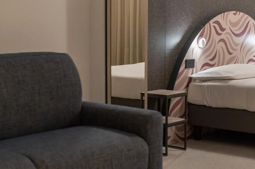 FAMILY ROOM CAPACITY 4 Room, Hub Hotel, Umbria