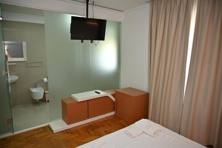 Thea Hotel, Kavaje