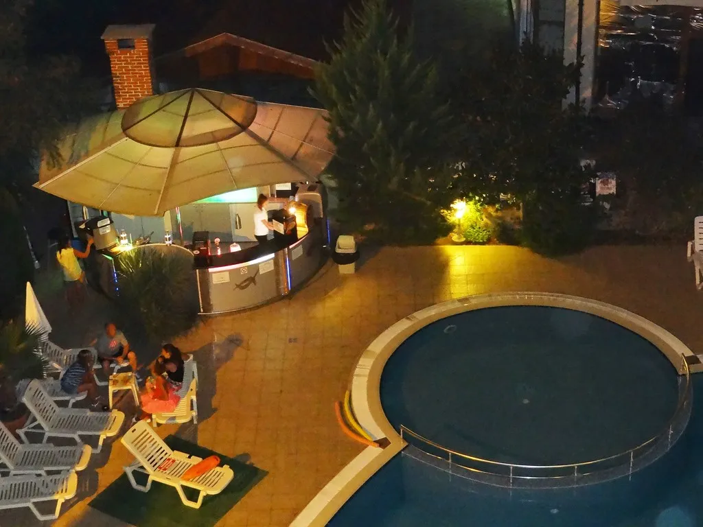 Pool, Boomerang, Bourgas