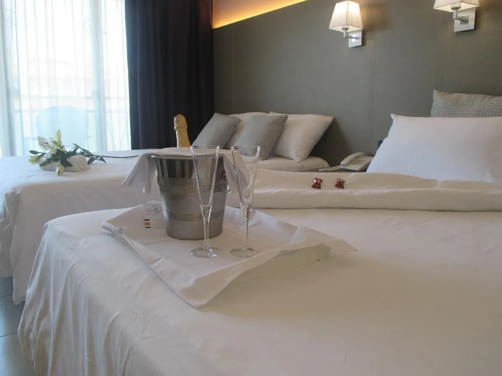 TRIPLE POOL VIEW Room, Fenals Garden, Costa Brava