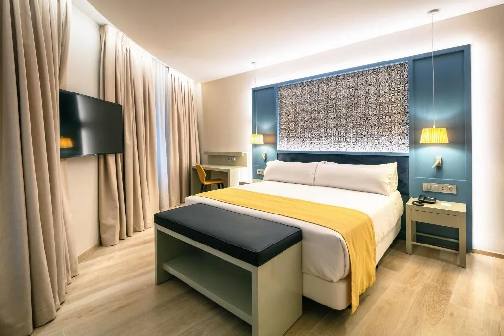 DOUBLE DELUXE Room, Catalonia Porto, Porto