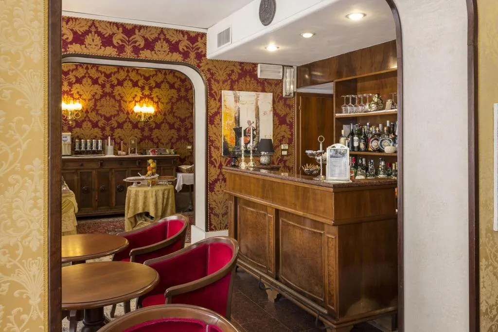 Bar, Bel Sito e Berlino, Venice