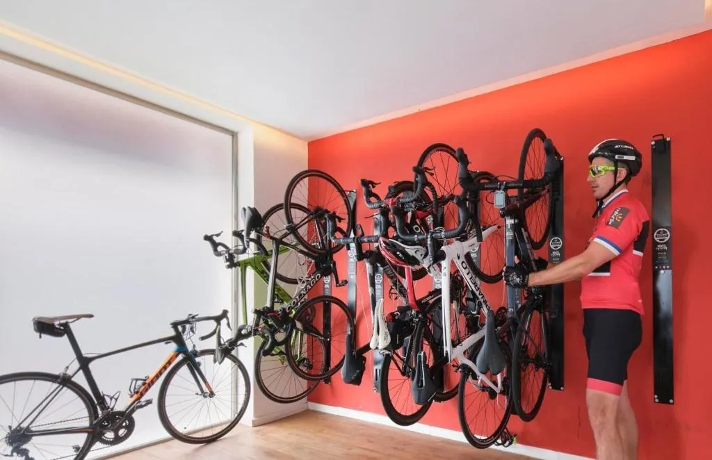 Sports and Entertainment, Hotel Eolo, Majorca