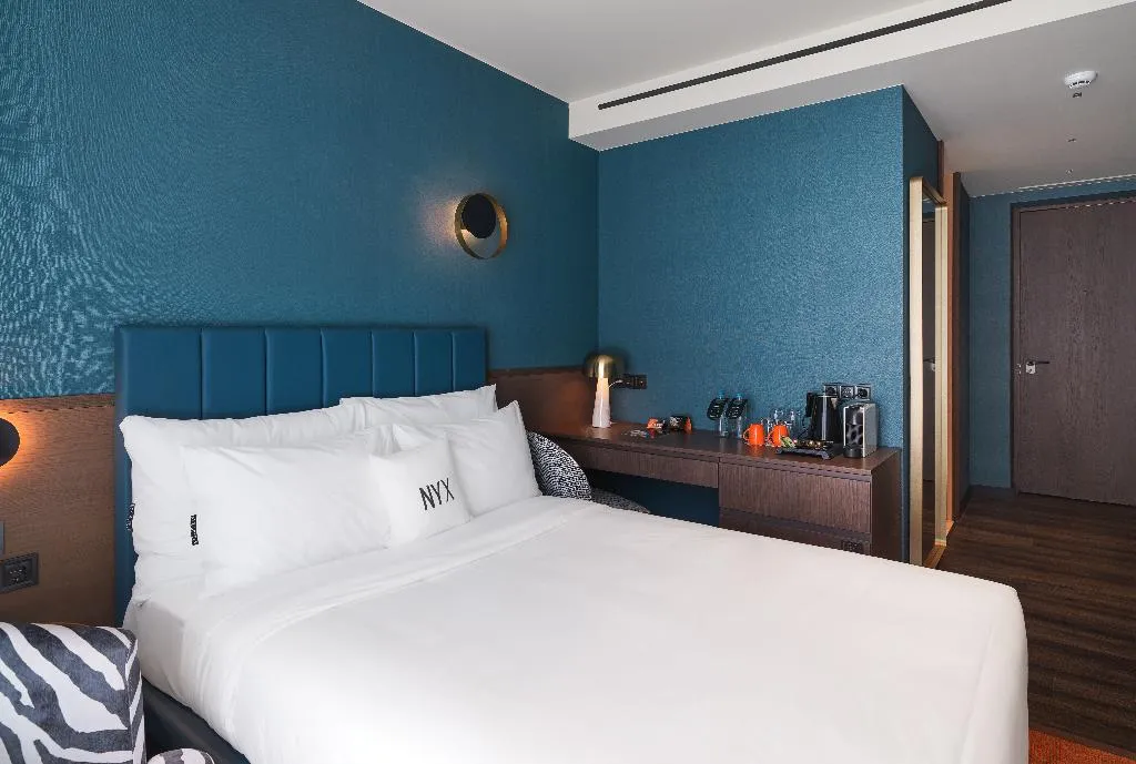 SINGLE CITY VIEW Room, NYX Esperia Palace Athens by Leonardo Hotels, Athens